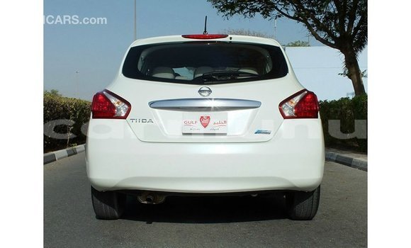 Acheter Import Voiture Nissan Tiida Blanc à Import - Dubai, Région de la Bouenza Acheter Import Voiture Nissan Tiida Blanc à Import - Dubai, Région de la Bouenza