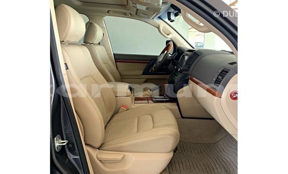 Buy Import Toyota Land Cruiser Other Car in Import - Dubai in Region of Bouenza Buy Import Toyota Land Cruiser Other Car in Import - Dubai in Region of Bouenza