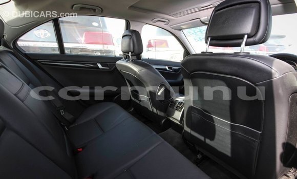 Buy Import Mercedes-Benz 200 White Car in Import - Dubai in Region of Bouenza Buy Import Mercedes-Benz 200 White Car in Import - Dubai in Region of Bouenza