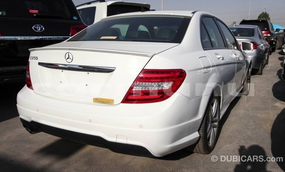 Buy Import Mercedes-Benz 200 White Car in Import - Dubai in Region of Bouenza Buy Import Mercedes-Benz 200 White Car in Import - Dubai in Region of Bouenza
