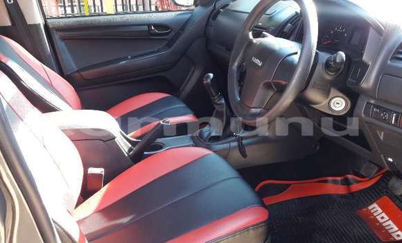 Acheter Occasion Voiture Isuzu KB Marron à Brazzaville, Commune de Brazzaville Acheter Occasion Voiture Isuzu KB Marron à Brazzaville, Commune de Brazzaville