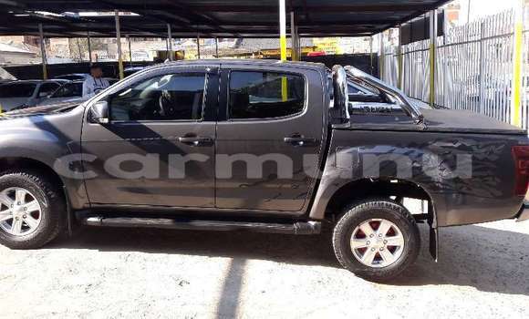 Acheter Occasion Voiture Isuzu KB Marron à Brazzaville, Commune de Brazzaville Acheter Occasion Voiture Isuzu KB Marron à Brazzaville, Commune de Brazzaville