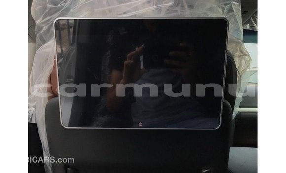 Acheter Import Voiture Toyota Land Cruiser Blanc à Import - Dubai, Région de la Bouenza Acheter Import Voiture Toyota Land Cruiser Blanc à Import - Dubai, Région de la Bouenza