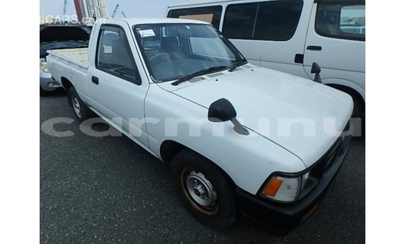 Acheter Import Voiture Toyota Hilux Blanc à Import - Dubai, Région de la Bouenza Acheter Import Voiture Toyota Hilux Blanc à Import - Dubai, Région de la Bouenza