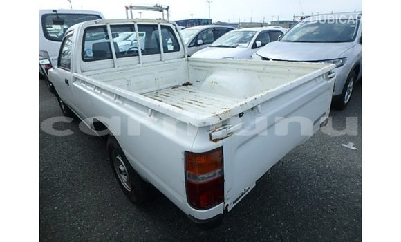 Acheter Import Voiture Toyota Hilux Blanc à Import - Dubai, Région de la Bouenza Acheter Import Voiture Toyota Hilux Blanc à Import - Dubai, Région de la Bouenza