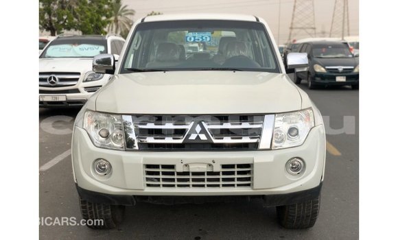 Buy Import Mitsubishi Pajero White Car in Import - Dubai in Region of Bouenza Buy Import Mitsubishi Pajero White Car in Import - Dubai in Region of Bouenza