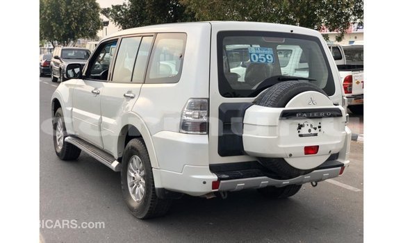 Buy Import Mitsubishi Pajero White Car in Import - Dubai in Region of Bouenza Buy Import Mitsubishi Pajero White Car in Import - Dubai in Region of Bouenza