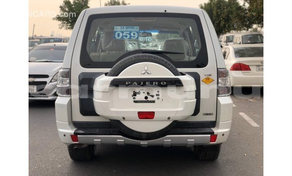 Buy Import Mitsubishi Pajero White Car in Import - Dubai in Region of Bouenza Buy Import Mitsubishi Pajero White Car in Import - Dubai in Region of Bouenza