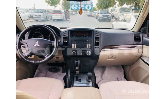Buy Import Mitsubishi Pajero White Car in Import - Dubai in Region of Bouenza Buy Import Mitsubishi Pajero White Car in Import - Dubai in Region of Bouenza