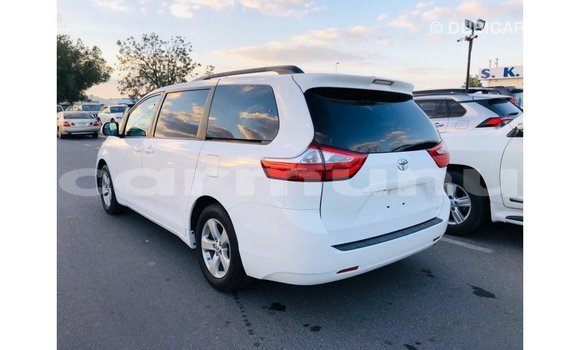 Buy Import Toyota Sienna White Car in Import - Dubai in Region of Bouenza Buy Import Toyota Sienna White Car in Import - Dubai in Region of Bouenza