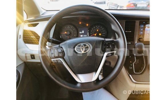 Buy Import Toyota Sienna White Car in Import - Dubai in Region of Bouenza Buy Import Toyota Sienna White Car in Import - Dubai in Region of Bouenza