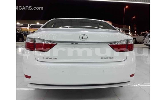 Buy Import Lexus ES White Car in Import - Dubai in Region of Bouenza Buy Import Lexus ES White Car in Import - Dubai in Region of Bouenza