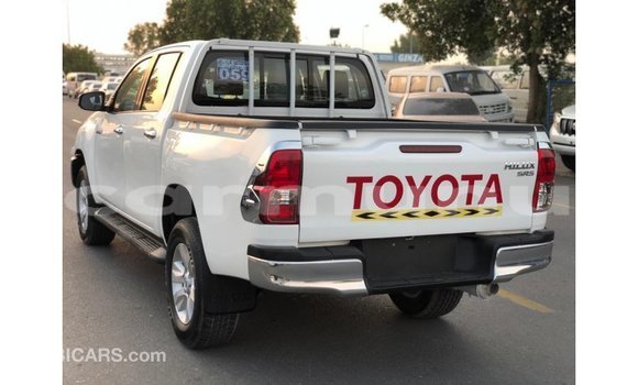 Buy Import Toyota Hilux White Car in Import - Dubai in Region of Bouenza Buy Import Toyota Hilux White Car in Import - Dubai in Region of Bouenza