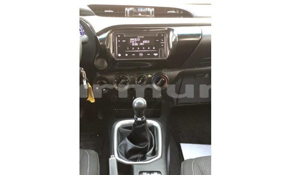 Buy Import Toyota Hilux White Car in Import - Dubai in Region of Bouenza Buy Import Toyota Hilux White Car in Import - Dubai in Region of Bouenza