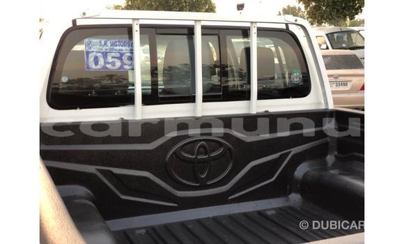 Buy Import Toyota Hilux White Car in Import - Dubai in Region of Bouenza Buy Import Toyota Hilux White Car in Import - Dubai in Region of Bouenza