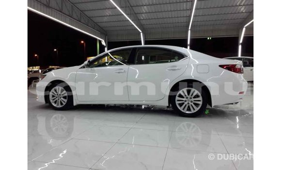 Buy Import Lexus ES White Car in Import - Dubai in Region of Bouenza Buy Import Lexus ES White Car in Import - Dubai in Region of Bouenza