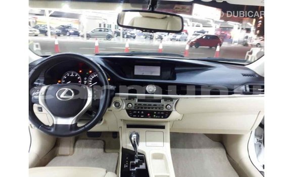 Buy Import Lexus ES White Car in Import - Dubai in Region of Bouenza Buy Import Lexus ES White Car in Import - Dubai in Region of Bouenza