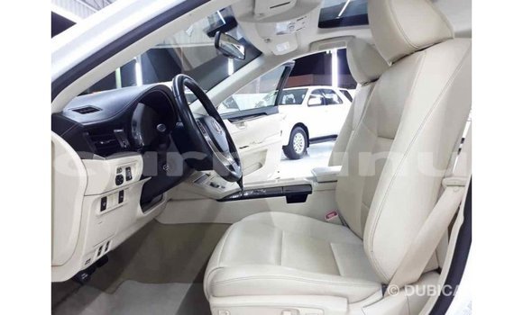Buy Import Lexus ES White Car in Import - Dubai in Region of Bouenza Buy Import Lexus ES White Car in Import - Dubai in Region of Bouenza