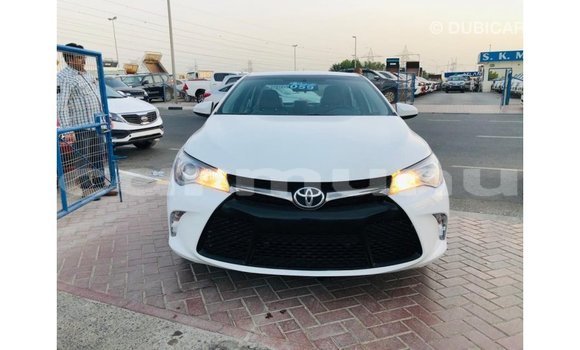 Acheter Import Voiture Toyota Camry Blanc à Import - Dubai, Région de la Bouenza Acheter Import Voiture Toyota Camry Blanc à Import - Dubai, Région de la Bouenza