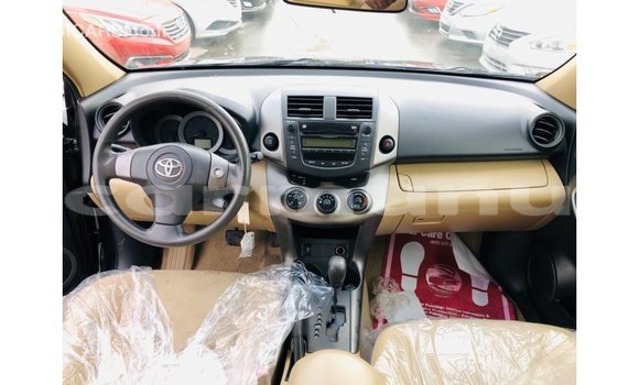 Buy Import Toyota HiAce Black Truck in Import - Dubai in Region of Bouenza Buy Import Toyota HiAce Black Truck in Import - Dubai in Region of Bouenza