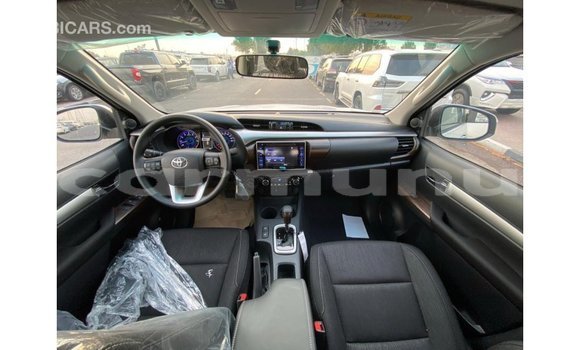 Buy Import Toyota Hilux White Car in Import - Dubai in Region of Bouenza Buy Import Toyota Hilux White Car in Import - Dubai in Region of Bouenza