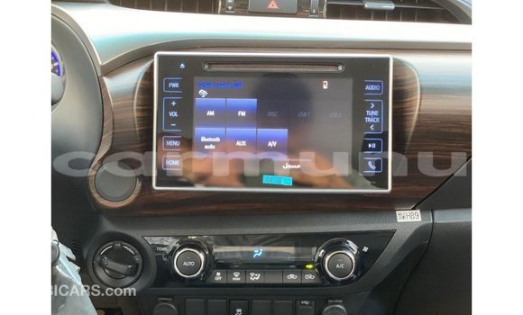 Buy Import Toyota Hilux White Car in Import - Dubai in Region of Bouenza Buy Import Toyota Hilux White Car in Import - Dubai in Region of Bouenza