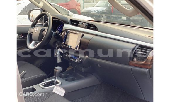 Buy Import Toyota Hilux White Car in Import - Dubai in Region of Bouenza Buy Import Toyota Hilux White Car in Import - Dubai in Region of Bouenza