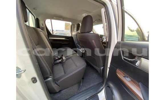 Buy Import Toyota Hilux White Car in Import - Dubai in Region of Bouenza Buy Import Toyota Hilux White Car in Import - Dubai in Region of Bouenza