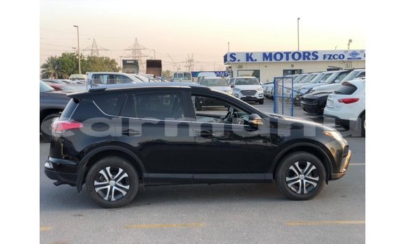 Buy Import Toyota HiAce Black Truck in Import - Dubai in Region of Bouenza Buy Import Toyota HiAce Black Truck in Import - Dubai in Region of Bouenza