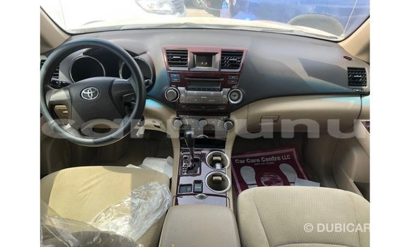 Buy Import Toyota Highlander Other Car in Import - Dubai in Region of Bouenza Buy Import Toyota Highlander Other Car in Import - Dubai in Region of Bouenza
