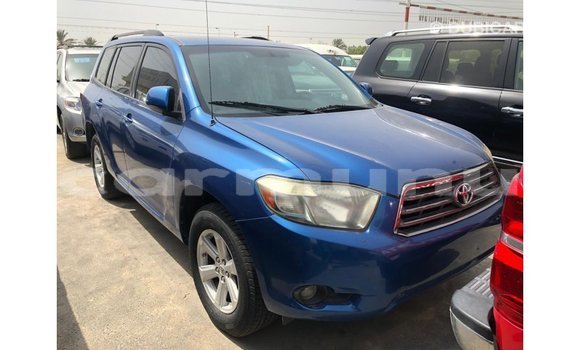 Acheter Import Voiture Toyota Highlander Bleu à Import - Dubai, Région de la Bouenza Acheter Import Voiture Toyota Highlander Bleu à Import - Dubai, Région de la Bouenza