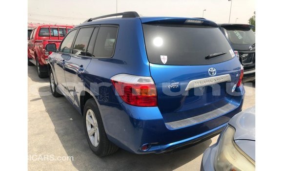 Acheter Import Voiture Toyota Highlander Bleu à Import - Dubai, Région de la Bouenza Acheter Import Voiture Toyota Highlander Bleu à Import - Dubai, Région de la Bouenza