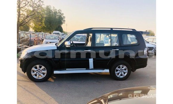 Acheter Import Voiture Mitsubishi Pajero Noir à Import - Dubai, Région de la Bouenza Acheter Import Voiture Mitsubishi Pajero Noir à Import - Dubai, Région de la Bouenza