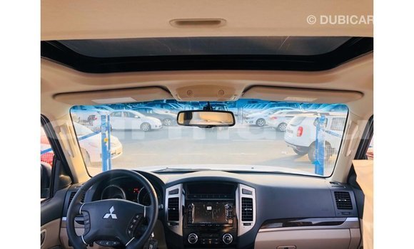Acheter Import Voiture Mitsubishi Pajero Noir à Import - Dubai, Région de la Bouenza Acheter Import Voiture Mitsubishi Pajero Noir à Import - Dubai, Région de la Bouenza