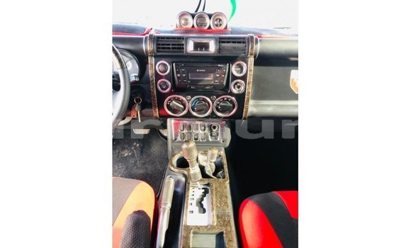 Acheter Import Voiture Toyota FJ Cruiser Noir à Import - Dubai, Région de la Bouenza Acheter Import Voiture Toyota FJ Cruiser Noir à Import - Dubai, Région de la Bouenza