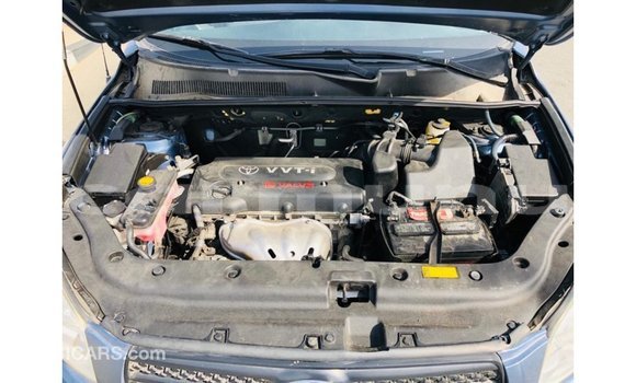 Buy Import Toyota HiAce Blue Truck in Import - Dubai in Region of Bouenza Buy Import Toyota HiAce Blue Truck in Import - Dubai in Region of Bouenza