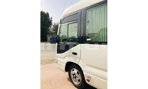 Acheter Import Voiture Toyota Coaster Blanc à Import - Dubai, Région de la Bouenza Acheter Import Voiture Toyota Coaster Blanc à Import - Dubai, Région de la Bouenza
