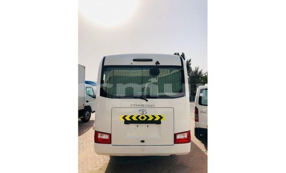 Acheter Import Voiture Toyota Coaster Blanc à Import - Dubai, Région de la Bouenza Acheter Import Voiture Toyota Coaster Blanc à Import - Dubai, Région de la Bouenza