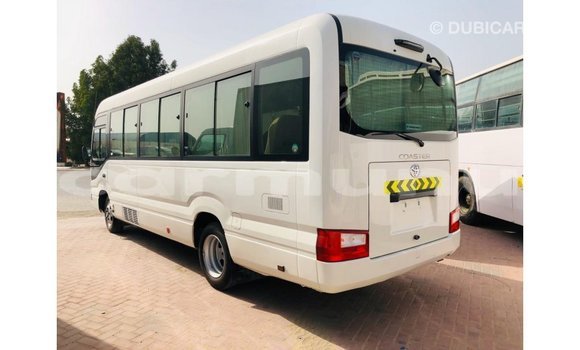 Acheter Import Voiture Toyota Coaster Blanc à Import - Dubai, Région de la Bouenza Acheter Import Voiture Toyota Coaster Blanc à Import - Dubai, Région de la Bouenza