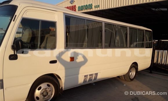 Acheter Import Voiture Toyota Coaster Blanc à Import - Dubai, Région de la Bouenza Acheter Import Voiture Toyota Coaster Blanc à Import - Dubai, Région de la Bouenza