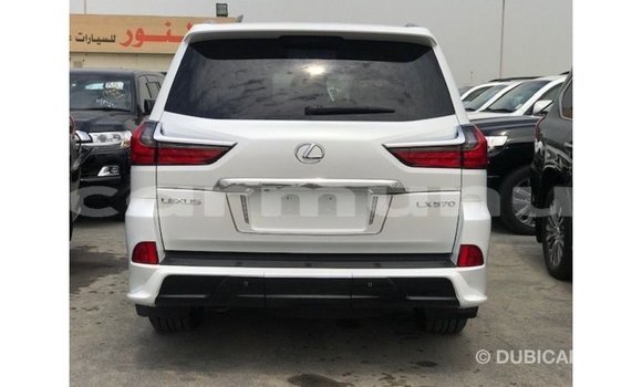 Acheter Import Voiture Lexus LX Blanc à Import - Dubai, Région de la Bouenza Acheter Import Voiture Lexus LX Blanc à Import - Dubai, Région de la Bouenza