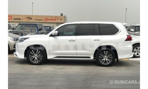 Acheter Import Voiture Lexus LX Blanc à Import - Dubai, Région de la Bouenza Acheter Import Voiture Lexus LX Blanc à Import - Dubai, Région de la Bouenza