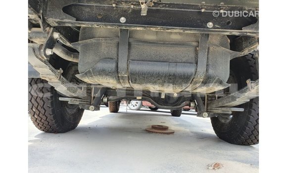 Buy Import Toyota Land Cruiser White Car in Import - Dubai in Region of Bouenza Buy Import Toyota Land Cruiser White Car in Import - Dubai in Region of Bouenza