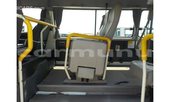 Buy Import Toyota Hiace White Car in Import - Dubai in Region of Bouenza Buy Import Toyota Hiace White Car in Import - Dubai in Region of Bouenza