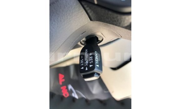 Buy Import Toyota Land Cruiser White Car in Import - Dubai in Region of Bouenza Buy Import Toyota Land Cruiser White Car in Import - Dubai in Region of Bouenza