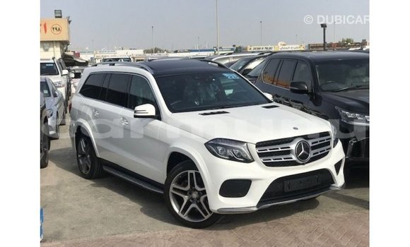 Buy Import Mercedes-Benz 190 White Car in Import - Dubai in Region of Bouenza Buy Import Mercedes-Benz 190 White Car in Import - Dubai in Region of Bouenza