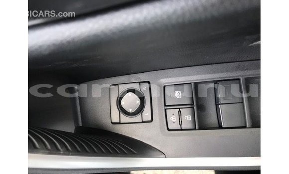 Buy Import Toyota HiAce White Truck in Import - Dubai in Region of Bouenza Buy Import Toyota HiAce White Truck in Import - Dubai in Region of Bouenza