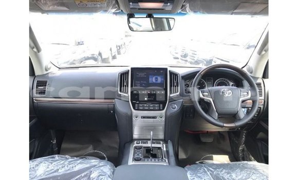 Buy Import Toyota Land Cruiser Other Car in Import - Dubai in Region of Bouenza Buy Import Toyota Land Cruiser Other Car in Import - Dubai in Region of Bouenza
