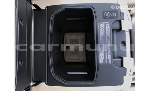 Buy Import Toyota Land Cruiser White Car in Import - Dubai in Region of Bouenza Buy Import Toyota Land Cruiser White Car in Import - Dubai in Region of Bouenza