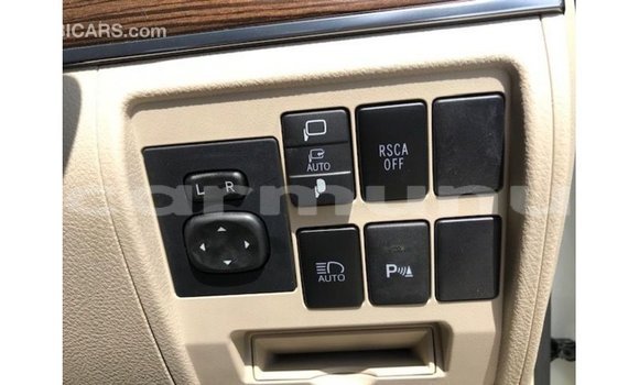 Buy Import Toyota Land Cruiser White Car in Import - Dubai in Region of Bouenza Buy Import Toyota Land Cruiser White Car in Import - Dubai in Region of Bouenza